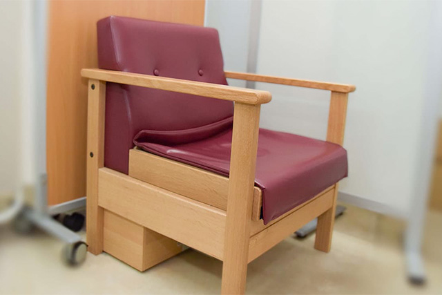 椅子型磁気刺激装置 TMU-1100