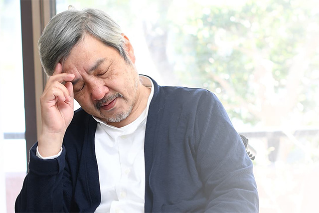 男性更年期障害に悩む人のイメージ